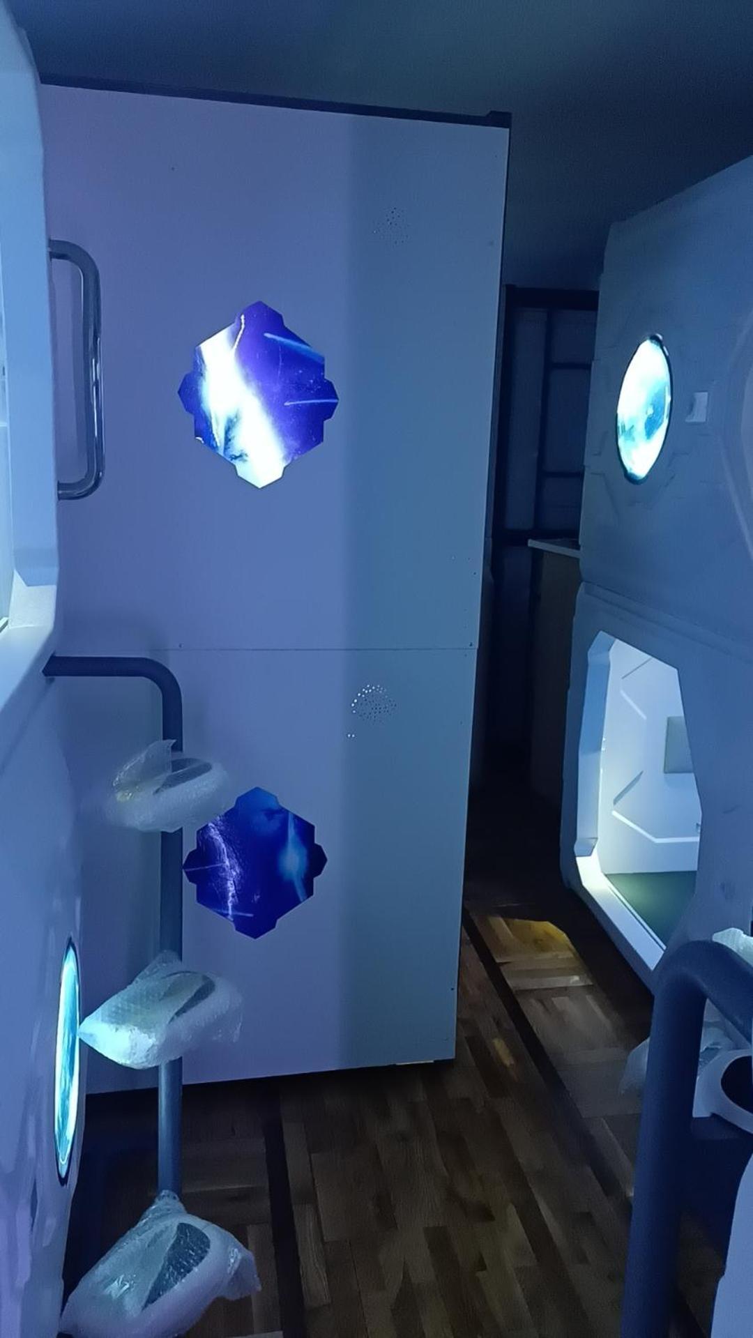 Panda Victor Space Capsule Hostel-Neo Nomad 베오그라드 외부 사진